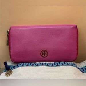 💗Tory Burch💗 Pink Saffiano leather continental Zippy Wallet